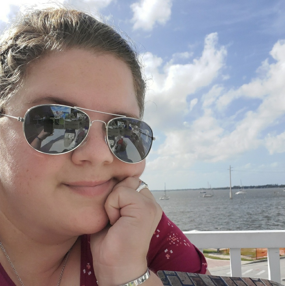 Meet your Posher, Julie
